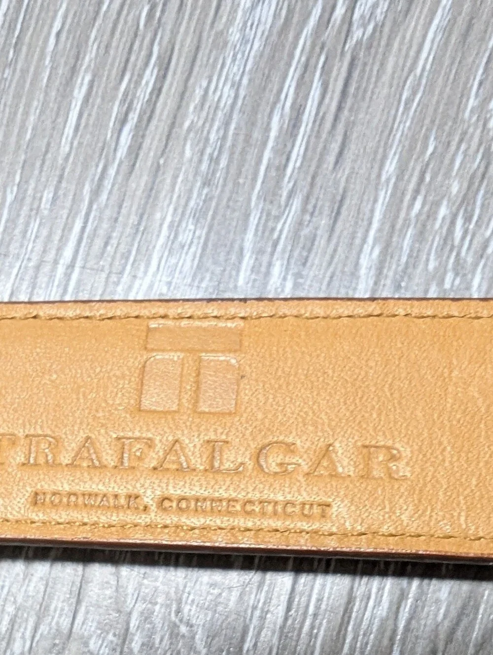 Trafalgar Mens Leather Belt Size 36 Brown Gold Buckle